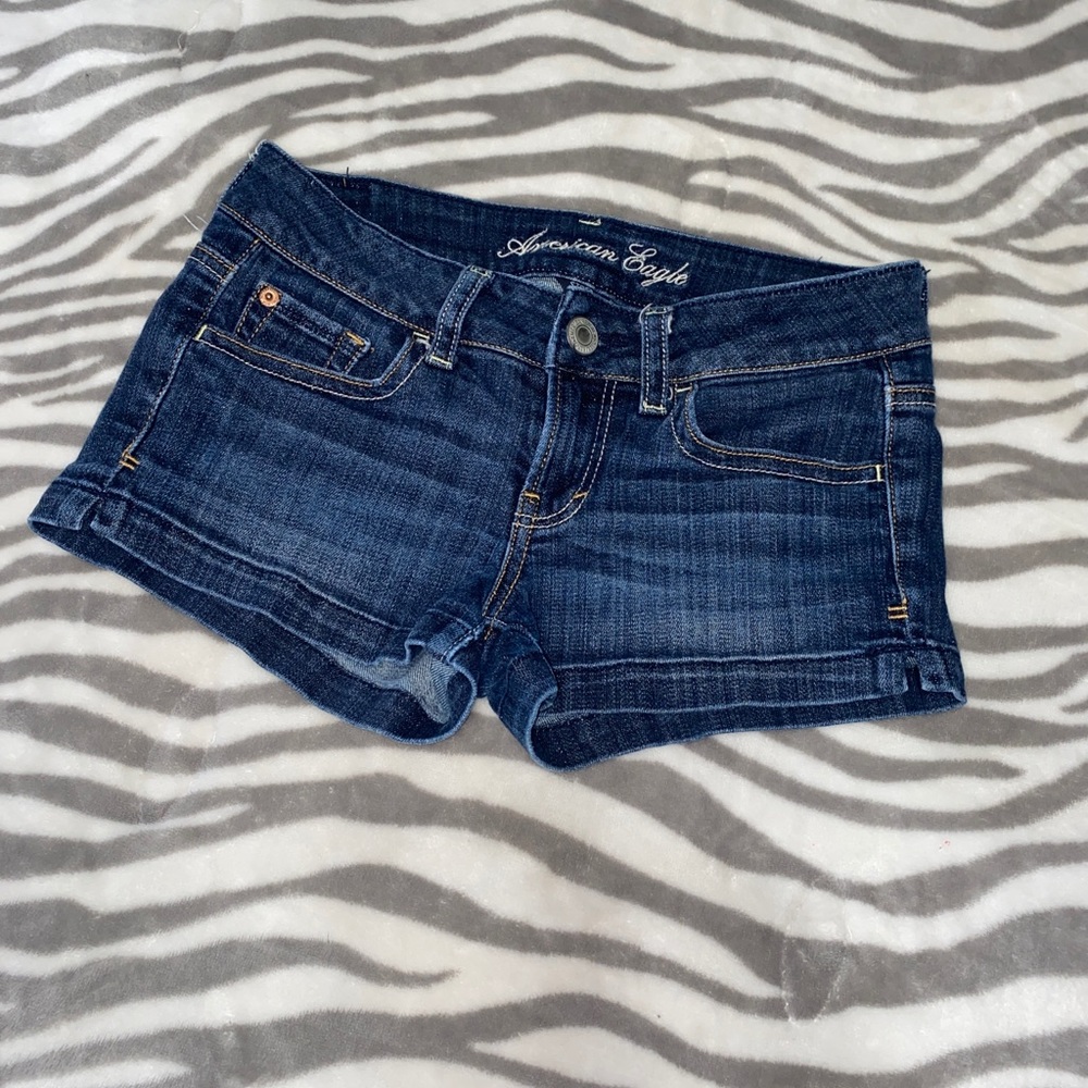 Jean American Eagle shorts 
Size 0 
$15